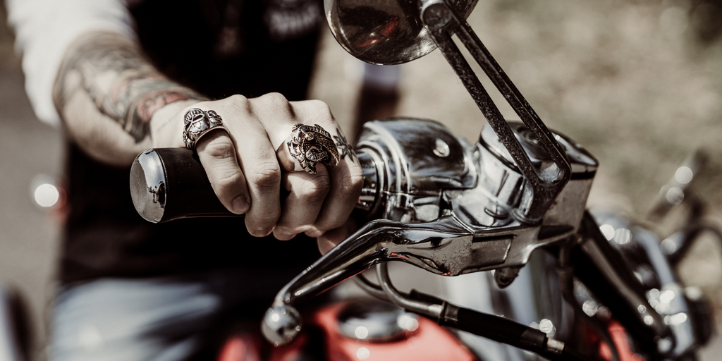 Jagsun Ertugrul Gazi Fang Gothic Biker Ring Turkish Men's Thumb Ring  Stainless Steel Silver Plated Ring Price in India - Buy Jagsun Ertugrul  Gazi Fang Gothic Biker Ring Turkish Men's Thumb Ring